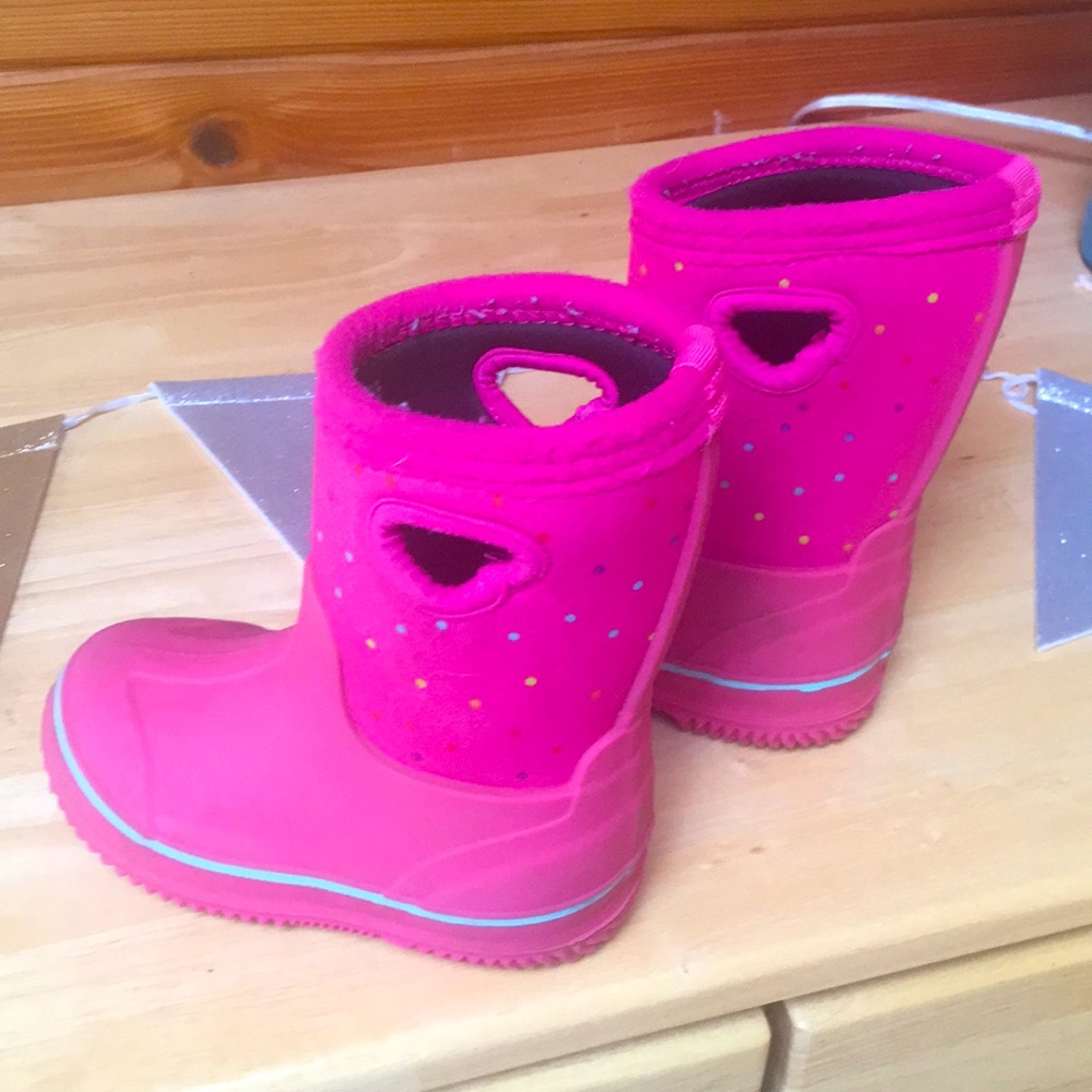 Little girls snow boots- good condition.
